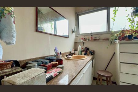 Apartamento à venda com 122m², 3 quartos e 1 vagaBanheiro da Suíte