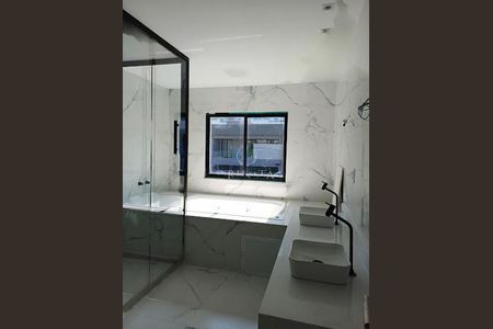 Casa à venda com 222m², 3 quartos e 1 vaga