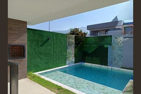 Casa à venda com 222m², 3 quartos e 1 vaga