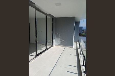 Casa à venda com 222m², 3 quartos e 1 vaga