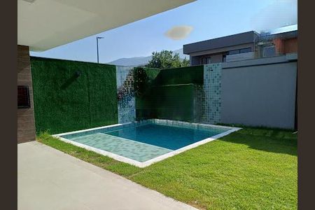 Casa à venda com 222m², 3 quartos e 1 vaga