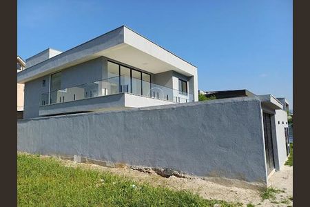 Casa à venda com 222m², 3 quartos e 1 vaga