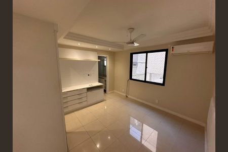 Apartamento à venda com 102m², 2 quartos e 3 vagas
