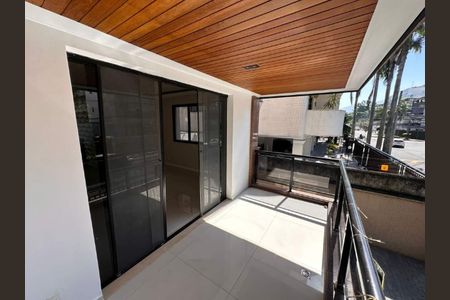 Apartamento à venda com 102m², 2 quartos e 3 vagas