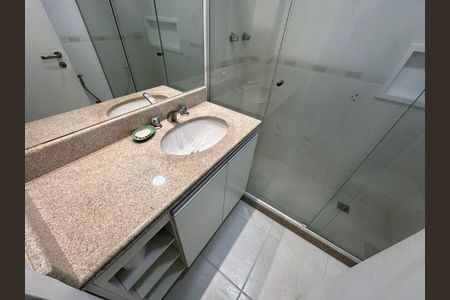 Apartamento à venda com 102m², 2 quartos e 3 vagas