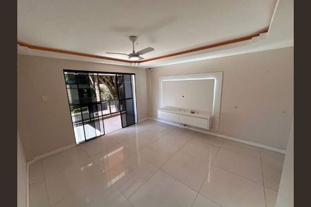 Apartamento à venda com 102m², 2 quartos e 3 vagas