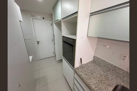 Apartamento à venda com 102m², 2 quartos e 3 vagas