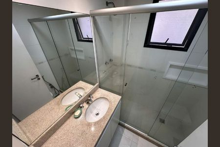 Apartamento à venda com 102m², 2 quartos e 3 vagas
