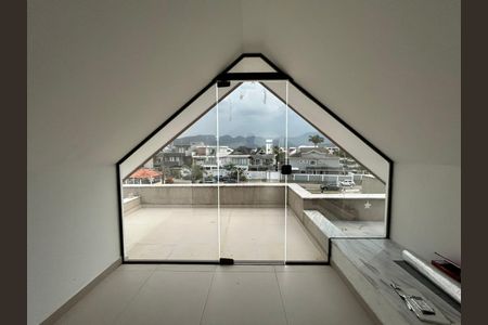Casa de condomínio à venda com 340m², 5 quartos e 2 vagas