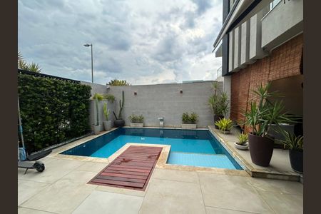 Casa de condomínio à venda com 340m², 5 quartos e 2 vagas