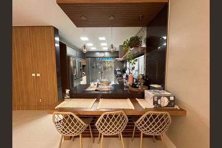 Casa de condomínio à venda com 340m², 5 quartos e 2 vagas