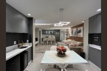 Apartamento à venda com 83m², 2 quartos e 1 vaga