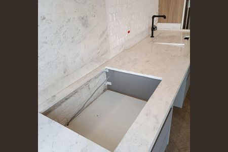 Apartamento à venda com 76m², 2 quartos e 1 vaga