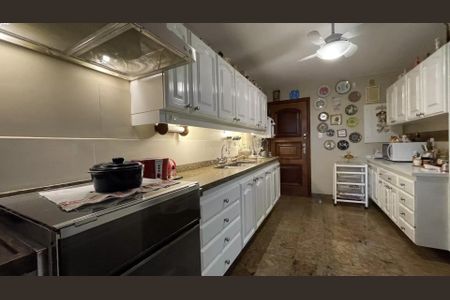 Apartamento à venda com 374m², 4 quartos e 3 vagas