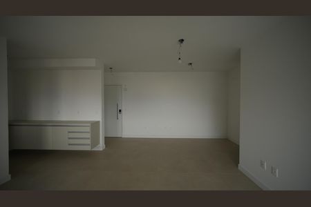 Apartamento para alugar com 79m², 2 quartos e 2 vagasSala