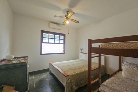 Casa de condomínio para alugar com 300m², 4 quartos e 3 vagas