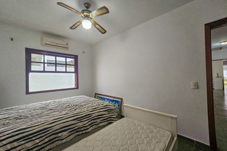 Casa de condomínio para alugar com 300m², 4 quartos e 3 vagas