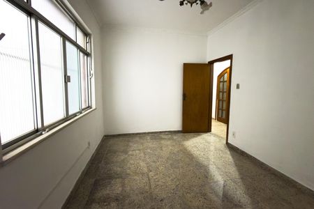 Casa à venda com 362m², 5 quartos e 2 vagasQuarto 1