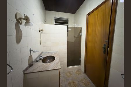 Casa à venda com 362m², 5 quartos e 2 vagasBanheiro 1
