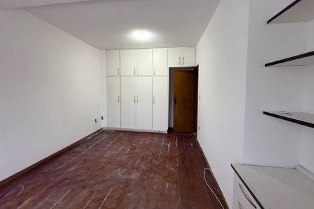 Casa à venda com 362m², 5 quartos e 2 vagasQuarto 2