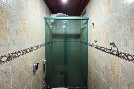 Casa à venda com 362m², 5 quartos e 2 vagasBanheiro da Suíte 1