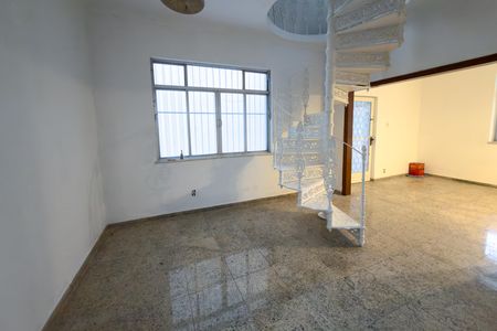 Casa à venda com 362m², 5 quartos e 2 vagasSala 1