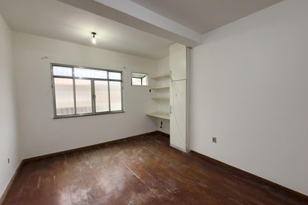 Casa à venda com 362m², 5 quartos e 2 vagasQuarto 3