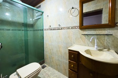 Casa à venda com 362m², 5 quartos e 2 vagasBanheiro da Suíte 1