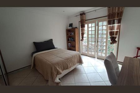 Casa à venda com 326m², 4 quartos e 2 vagas