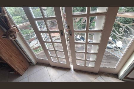 Casa à venda com 326m², 4 quartos e 2 vagas