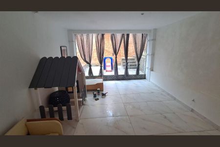 Casa à venda com 326m², 4 quartos e 2 vagas