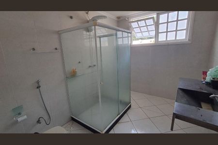 Casa à venda com 326m², 4 quartos e 2 vagas