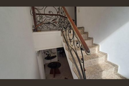 Casa à venda com 326m², 4 quartos e 2 vagas