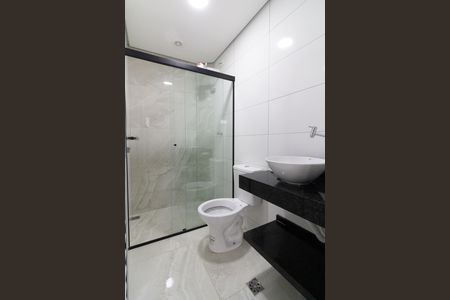Banheiro de kitnet/studio para alugar com 0 quarto, 20m² em Vila Lageado, São Paulo