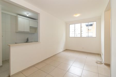 Sala de apartamento para alugar com 2 quartos, 50m² em Jardim Sulacap, Rio de Janeiro