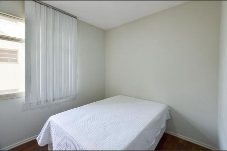 Apartamento à venda com 130m², 3 quartos e 2 vagas Apartamento à venda com 130m², 3 quartos e 2 vagasQuarto 2