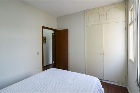 Apartamento à venda com 130m², 3 quartos e 2 vagas Apartamento à venda com 130m², 3 quartos e 2 vagasQuarto 2