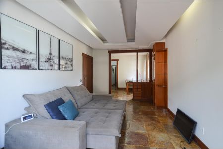 Apartamento à venda com 130m², 3 quartos e 2 vagas Apartamento à venda com 130m², 3 quartos e 2 vagasSala de Estar