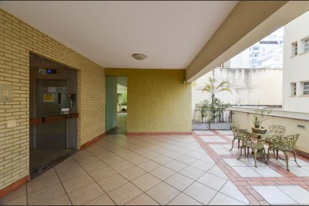 Apartamento à venda com 130m², 3 quartos e 2 vagas Apartamento à venda com 130m², 3 quartos e 2 vagasEntrada
