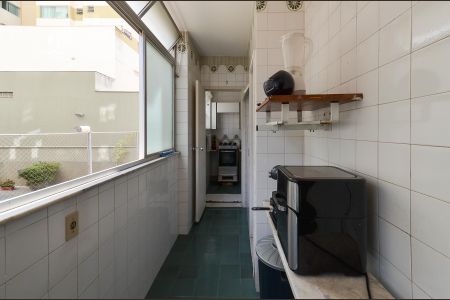 Apartamento à venda com 130m², 3 quartos e 2 vagas Apartamento à venda com 130m², 3 quartos e 2 vagasÁrea de Serviço