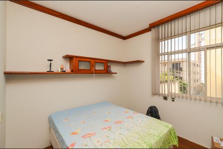 Apartamento à venda com 130m², 3 quartos e 2 vagas Apartamento à venda com 130m², 3 quartos e 2 vagasQuarto 1