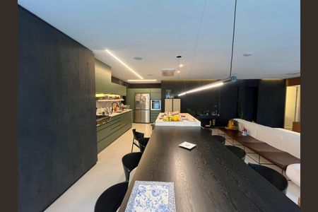 Apartamento à venda com 143m², 3 quartos e 2 vagas