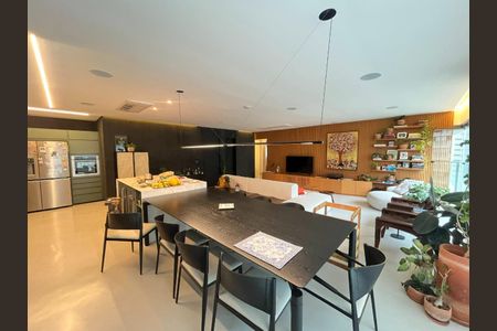 Apartamento à venda com 143m², 3 quartos e 2 vagas