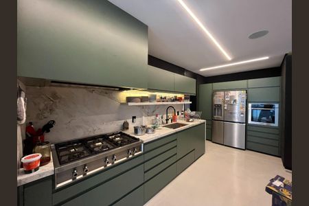 Apartamento à venda com 143m², 3 quartos e 2 vagas