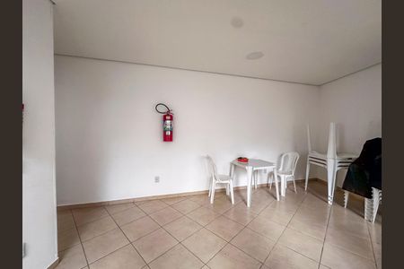 Apartamento para alugar com 48m², 2 quartos e 1 vaga Apartamento para alugar com 48m², 2 quartos e 1 vagaÁrea comum - Salão de festas
