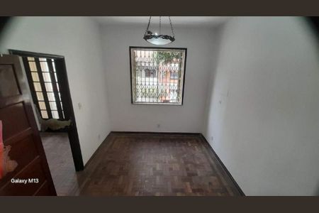 Casa à venda com 100m², 3 quartos e sem vaga