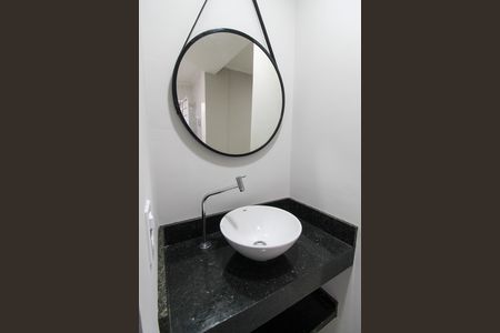 Banheiro de apartamento para alugar com 1 quarto, 20m² em Vila Lageado, São Paulo