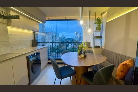 Apartamento à venda com 57m², 2 quartos e 1 vaga Apartamento à venda com 57m², 2 quartos e 1 vagaSala