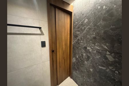 Apartamento à venda com 57m², 2 quartos e 1 vaga Apartamento à venda com 57m², 2 quartos e 1 vagaBanheiro 2
