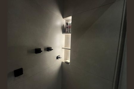 Apartamento à venda com 57m², 2 quartos e 1 vaga Apartamento à venda com 57m², 2 quartos e 1 vagaBanheiro 2